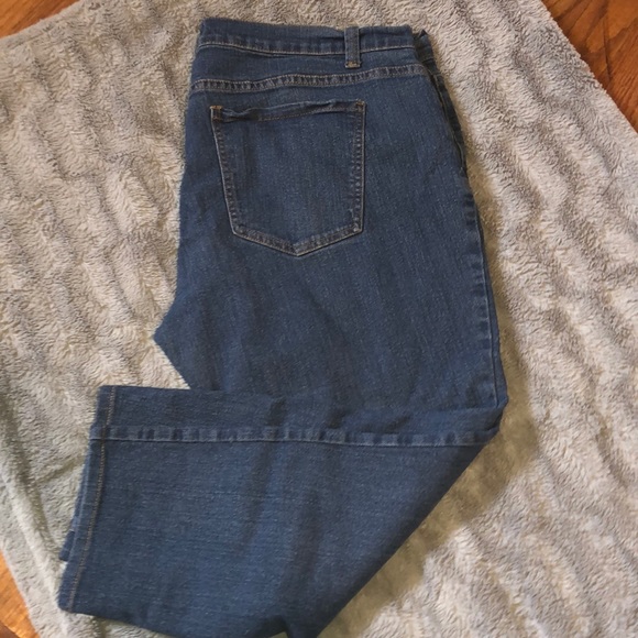 Forever 21 Jeans - Picture 2 of 4